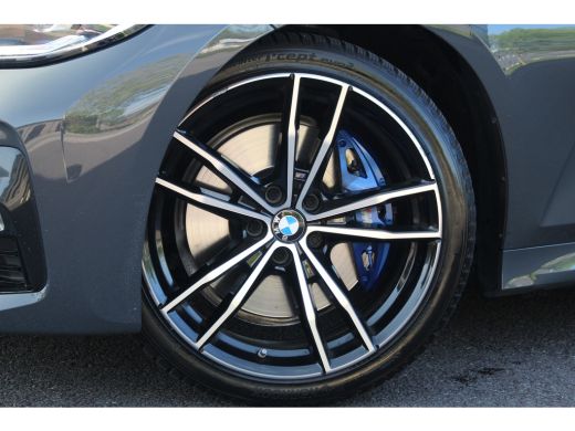BMW 3 Serie 3-serie Touring 320i Business Ed. M-Sport | Leder | Trekh. | 19" LMV | Climate & Cruise C. | Navi... ActivLease financial lease