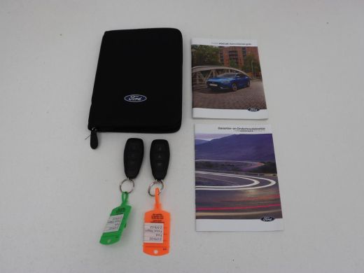 Ford Focus 1.0 EcoBoost Hybrid Titanium | Origineel NL | Carplay | Keyless | Navigatie | Climate control | C... ActivLease financial lease