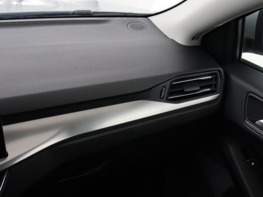 Ford Focus 1.0 EcoBoost Hybrid Titanium | Origineel NL | Carplay | Keyless | Navigatie | Climate control | C... ActivLease financial lease