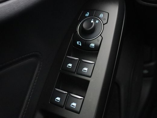 Ford Focus 1.0 EcoBoost Hybrid Titanium | Origineel NL | Carplay | Keyless | Navigatie | Climate control | C... ActivLease financial lease
