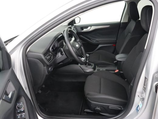 Ford Focus 1.0 EcoBoost Hybrid Titanium | Origineel NL | Carplay | Keyless | Navigatie | Climate control | C... ActivLease financial lease