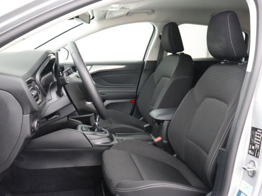Ford Focus 1.0 EcoBoost Hybrid Titanium | Origineel NL | Carplay | Keyless | Navigatie | Climate control | C... ActivLease financial lease