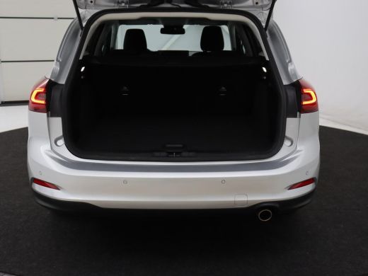 Ford Focus 1.0 EcoBoost Hybrid Titanium | Origineel NL | Carplay | Keyless | Navigatie | Climate control | C... ActivLease financial lease