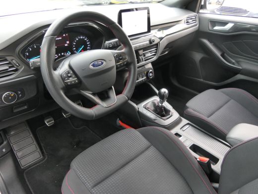 Ford Focus 1.0 EcoBoost ST Line 125pk | Winterpack | 18"LMV | Led Koplampen ActivLease financial lease