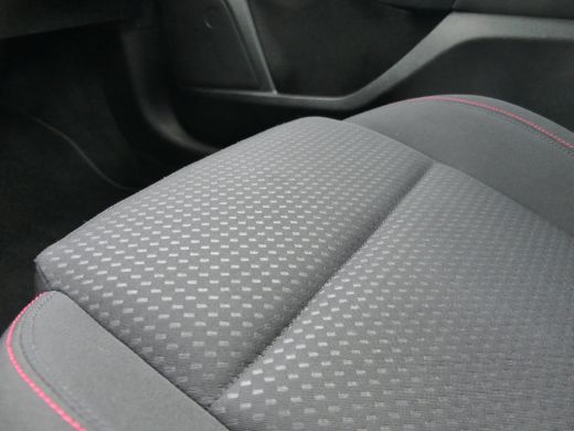Ford Focus 1.0 EcoBoost ST Line 125pk | Winterpack | 18"LMV | Led Koplampen ActivLease financial lease