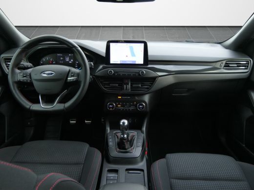 Ford Focus 1.0 EcoBoost ST Line 125pk | Winterpack | 18"LMV | Led Koplampen ActivLease financial lease