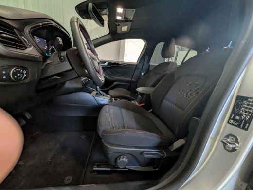 Ford Focus 1.0EB Hybrid ST Line | NL-AUTO! | 1E EIGENAAR! | WINTERPACK | PARK SENS | LANE ASSIST | CRUISE | ... ActivLease financial lease