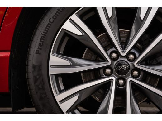 Ford Kuga 2.5 PHEV ST-Line X 225pk | Pano-dak | B&O audio | 100% Dealer Onderhouden | Full adaptive LED | H... ActivLease financial lease
