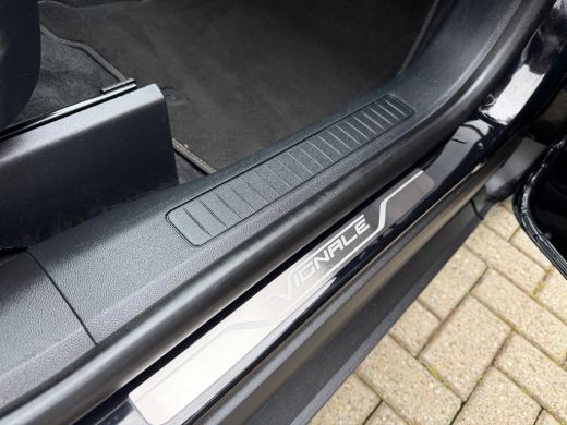 Ford Kuga 2.5 PHEV Vignale Trekhaak | Pano | Leder ActivLease financial lease