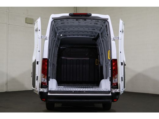Iveco Daily 35S21 3.0 210pk Hi-Matic Automaat Navigatie Camera ActivLease financial lease