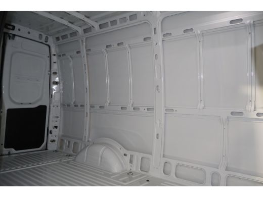 Iveco Daily 35S21 3.0 210pk Hi-Matic Automaat Navigatie Camera ActivLease financial lease