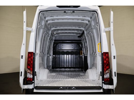 Iveco Daily 35S21 3.0 210pk Hi-Matic Automaat Navigatie Camera ActivLease financial lease