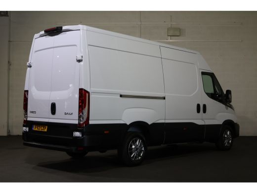 Iveco Daily 35S21 3.0 210pk Hi-Matic Automaat Navigatie Camera ActivLease financial lease