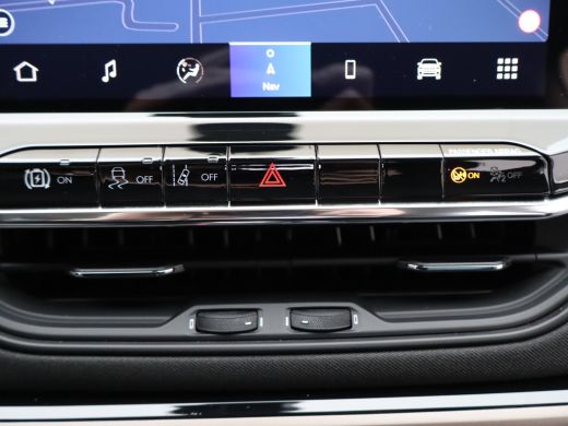 Jeep Compass 4xe 240 Plug-in Hybrid Electric Upland LED| CruiseControl adaptief | 360 camera | Apple Carplay/A... ActivLease financial lease