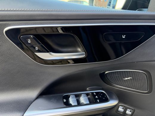 Mercedes-Benz C-Klasse Estate 300 e AMG Line 100 km Elektrisch | 360 | Pano ActivLease financial lease