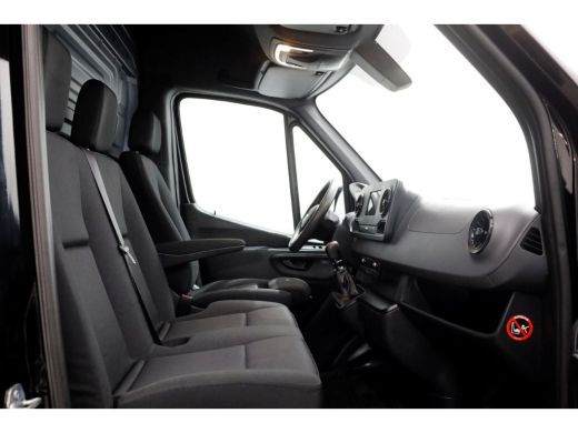 Mercedes-Benz Sprinter 314 CDI 143pk RWD L2H2 Navi/Camera/Trekhaak 3500kg 02-2020 ActivLease financial lease