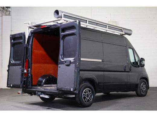 Peugeot Boxer 2.2 BlueHDi 180pk Automaat Glasresteel ActivLease financial lease