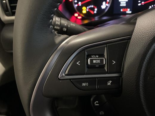 Suzuki Swift 1.2 Style Smart Hybrid | Direct uit voorraad leverbaar | Climate control | Navigatiesysteem | Lic... ActivLease financial lease