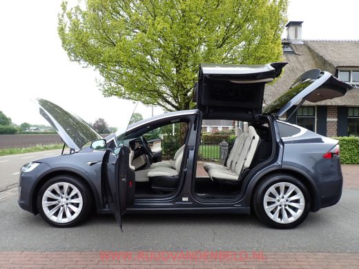 Tesla Model X Long Range Plus SOH 91% / CCS / AUTOPILOT / TREKHAAK / RAVEN ActivLease financial lease