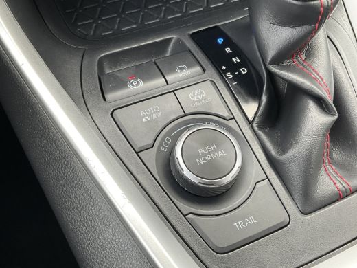 Toyota RAV4 2.5 Plug-in Hybrid AWD Carplay Adapt.Cruise Cam Trekhaak ActivLease financial lease