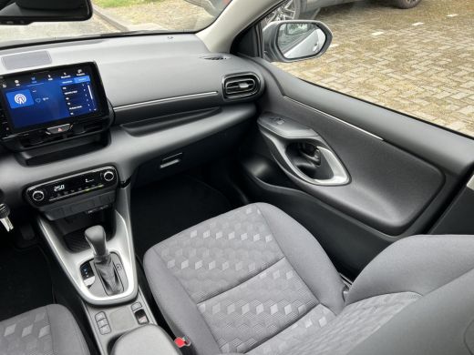 Toyota Yaris 1.5 Hybrid 115 Comfort ActivLease financial lease