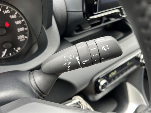 Toyota Yaris 1.5 Hybrid 115 Comfort ActivLease financial lease