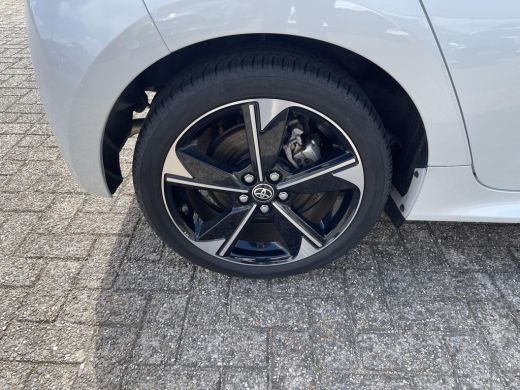 Toyota Yaris 1.5 Hybrid 130 Launch Edition ActivLease financial lease