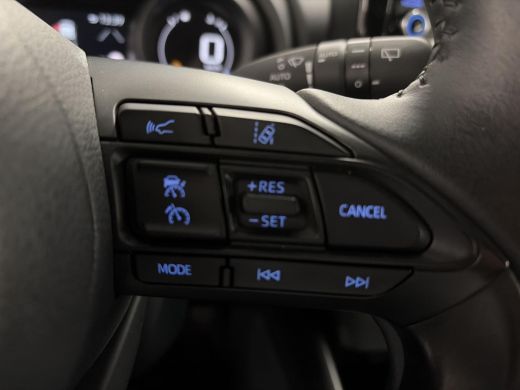 Toyota Yaris 1.5 Hybrid Dynamic ActivLease financial lease