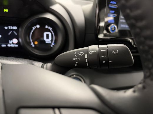 Toyota Yaris 1.5 Hybrid Dynamic ActivLease financial lease