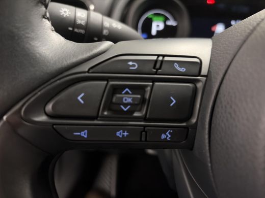 Toyota Yaris 1.5 Hybrid Dynamic ActivLease financial lease