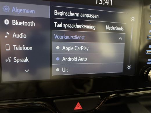 Toyota Yaris 1.5 Hybrid Dynamic ActivLease financial lease