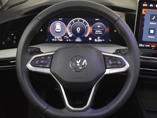 Volkswagen Golf 1.5 eHybrid Life Edition 204Pk DSG/AUTO | Glazen panorama-dak | Achteruitrijcamera | Cruise contr... ActivLease financial lease