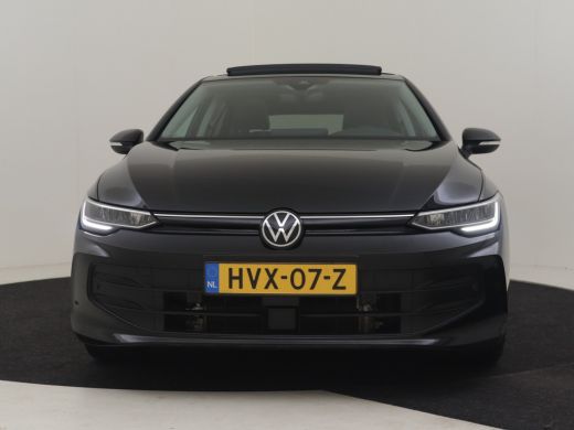 Volkswagen Golf 1.5 eHybrid Life Edition 204Pk DSG/AUTO | Glazen panorama-dak | Achteruitrijcamera | Cruise contr... ActivLease financial lease