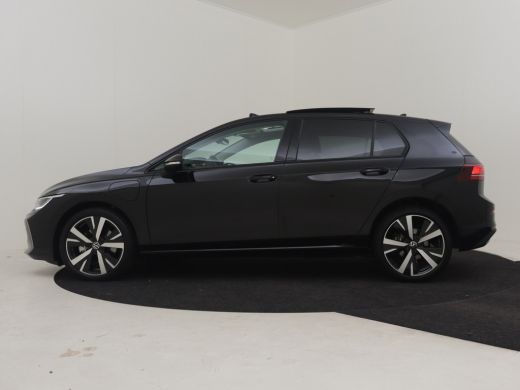 Volkswagen Golf 1.5 eHybrid Life Edition 204Pk DSG/AUTO | Glazen panorama-dak | Achteruitrijcamera | Cruise contr... ActivLease financial lease