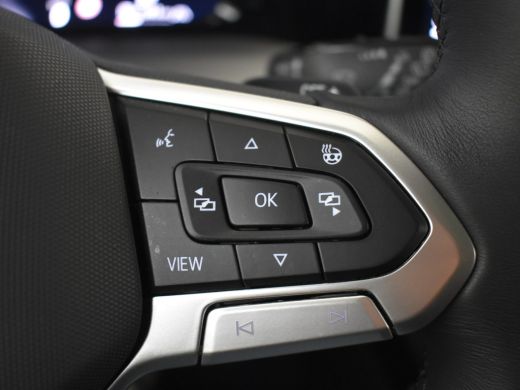 Volkswagen Golf 1.5 eHybrid Style Edition 204PK DSG/AUTO | Verlichte Gril l Elektr. Stoelen met geheugen l Camera... ActivLease financial lease
