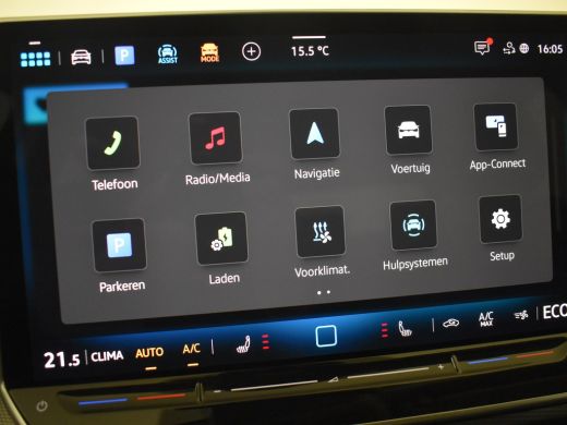 Volkswagen Golf 1.5 eHybrid Style Edition 204PK DSG/AUTO | Verlichte Gril l Elektr. Stoelen met geheugen l Camera... ActivLease financial lease