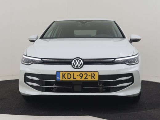 Volkswagen Golf 1.5 eHybrid Style Edition 204PK DSG/AUTO | Verlichte Gril l Elektr. Stoelen met geheugen l Camera... ActivLease financial lease