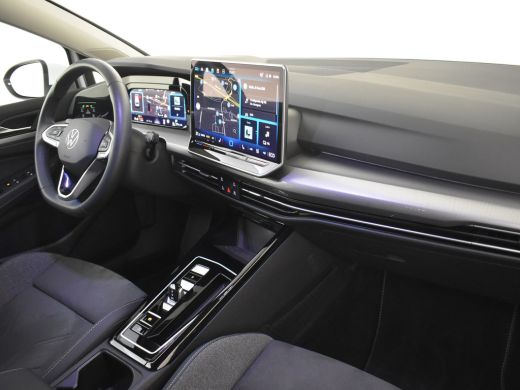 Volkswagen Golf 1.5 eHybrid Style Edition 204PK DSG/AUTO | Verlichte Gril l Elektr. Stoelen met geheugen l Camera... ActivLease financial lease