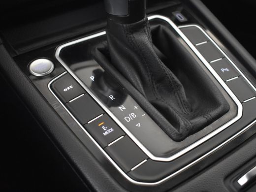Volkswagen Passat Variant 1.4 TSI PHEV GTE Business | SOH 98,4% l Trekhaak uitklapbaar | Achteruitrijcamera | Cruis... ActivLease financial lease