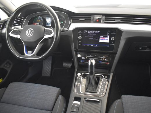 Volkswagen Passat Variant 1.4 TSI PHEV GTE Business | SOH 98,4% l Trekhaak uitklapbaar | Achteruitrijcamera | Cruis... ActivLease financial lease