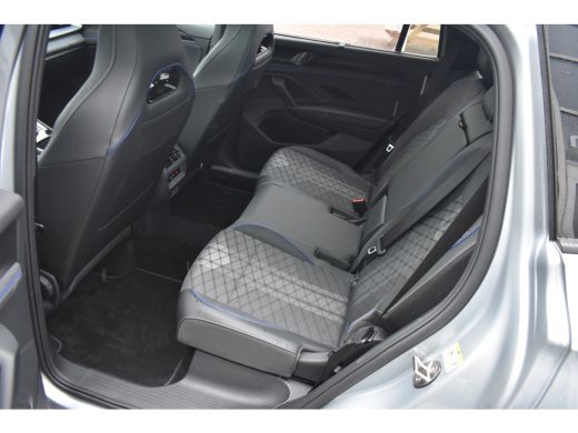 Volkswagen Tayron 1.5 eHybrid 204PK DSG-6 R-Line Edition | TREKHAAK | 20 INCH | BLACK STYLE | DESIGN + COMFORT + AS... ActivLease financial lease