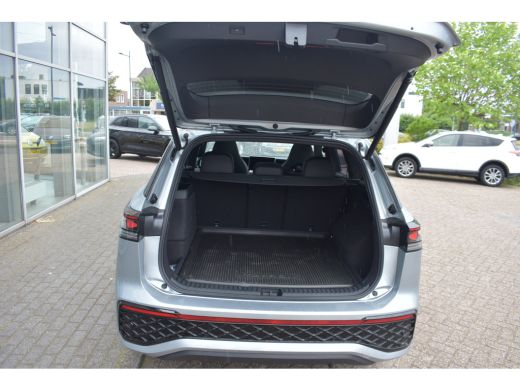 Volkswagen Tayron 1.5 eHybrid 204PK DSG-6 R-Line Edition | TREKHAAK | 20 INCH | BLACK STYLE | DESIGN + COMFORT + AS... ActivLease financial lease