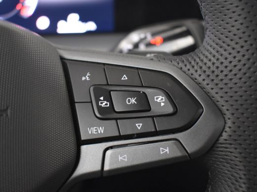 Volkswagen Tayron 1.5 eHybrid R-Line Edition 204Pk DSG/AUTO | Glazen panorama-dak | Trekhaak uitklapbaar | Achterui... ActivLease financial lease