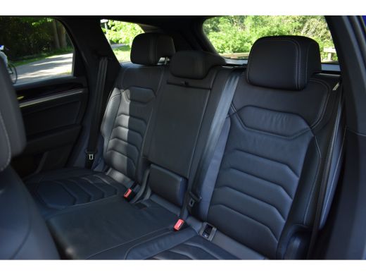 Volkswagen Touareg 3.0 TSI eHybrid 462PK 4MOTION R | TREKHAAK | PANORAMADAK | STOELVERW. | 360 CAMERA | NAVIGATIE | ... ActivLease financial lease