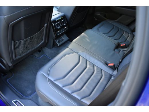 Volkswagen Touareg 3.0 TSI eHybrid 462PK 4MOTION R | TREKHAAK | PANORAMADAK | STOELVERW. | 360 CAMERA | NAVIGATIE | ... ActivLease financial lease