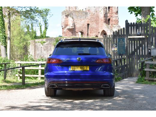 Volkswagen Touareg 3.0 TSI eHybrid 462PK 4MOTION R | TREKHAAK | PANORAMADAK | STOELVERW. | 360 CAMERA | NAVIGATIE | ... ActivLease financial lease