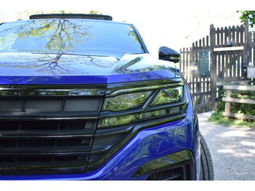 Volkswagen Touareg 3.0 TSI eHybrid 462PK 4MOTION R | TREKHAAK | PANORAMADAK | STOELVERW. | 360 CAMERA | NAVIGATIE | ... ActivLease financial lease