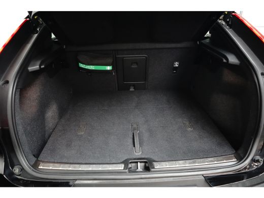 Volvo  C40 Recharge Twin Plus 82 kWh | SOH 95% | Pano | Camera | Adaptieve CC | BLIS | Keyless | All-seasons | ActivLease financial lease
