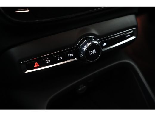 Volvo  C40 Recharge Twin Plus 82 kWh | SOH 95% | Pano | Camera | Adaptieve CC | BLIS | Keyless | All-seasons | ActivLease financial lease
