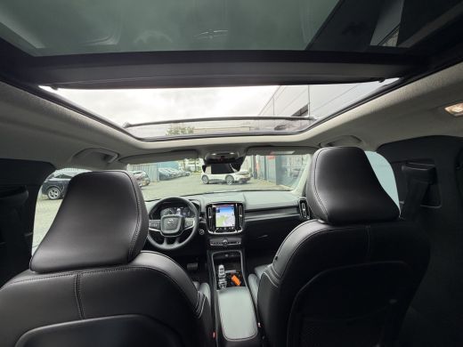 Volvo  XC40 1.5 T4 Plug-in hybrid Ultimate Dark (Elektrisch Schuifdak - Trekhaak - Harman/Kardon - Leder incl... ActivLease financial lease